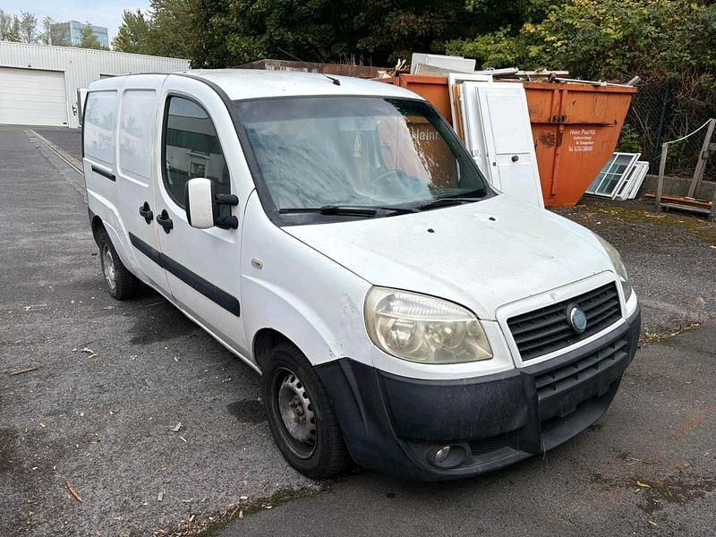 Weiß Gebraucht 2007 Fiat Doblò Van / Kleinbus | 2.150 € (Guter Preis) - Bild 1/4