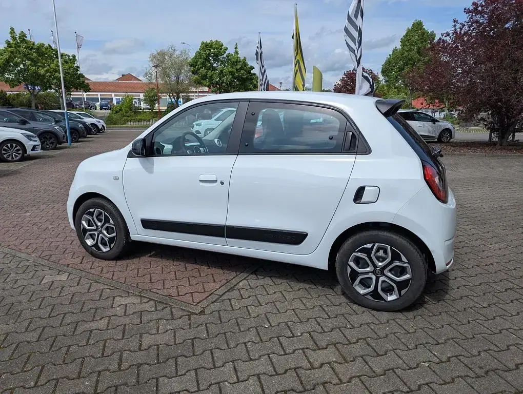 Gebraucht Renault Twingo Equilibre 65 PS (47 kW) 2023 Weiß Kleinwagen