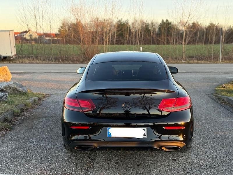 Gebraucht Mercedes C250 Night 211 PS (155 kW) 2017 Schwarz Coupé