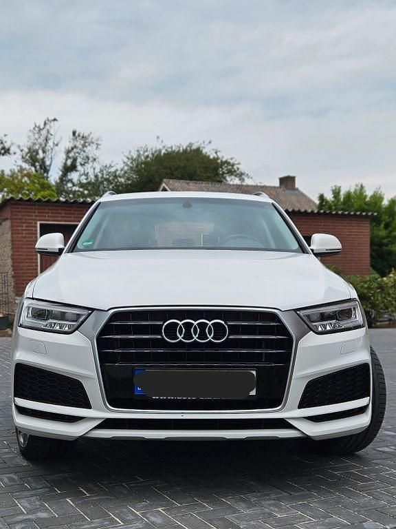 Weiß Gebraucht 2017 Audi Q3 Design SUV | 18.400 € (Fairer Preis) - Bild 1/4