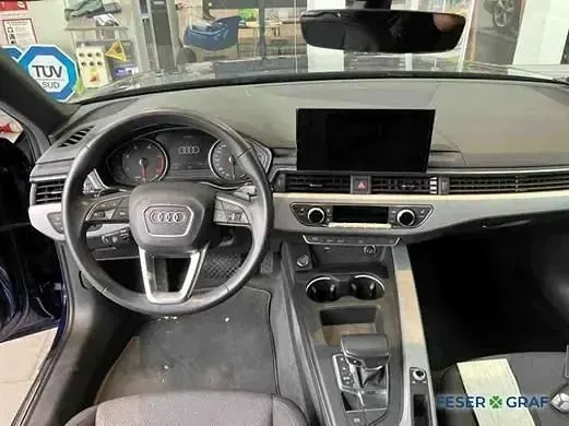 Gebraucht Audi A4 Ambiente 204 PS (150 kW) 2022 Navarrablau metallic Kombi