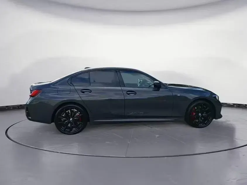 Gebraucht BMW 320 M Sport 190 PS (139 kW) 2025 Grau Limousine