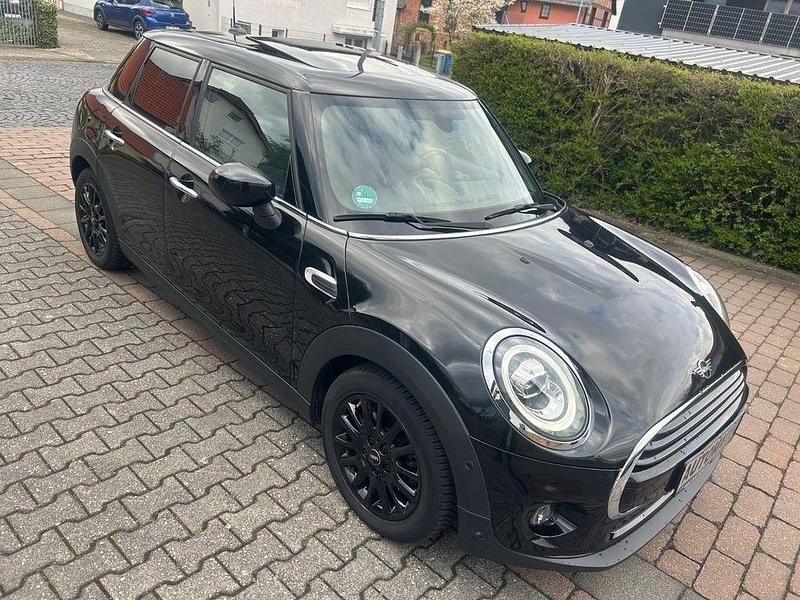 Gebraucht Mini Cooper 136 PS (100 kW) 2019 Schwarz Kleinwagen