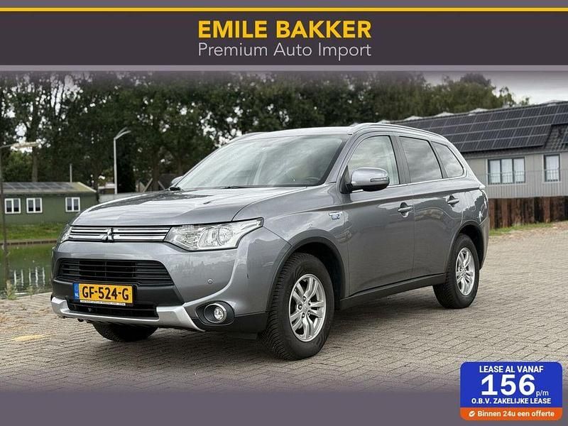 Grau Gebraucht 2015 Mitsubishi Outlander P-HEV Instyle SUV | 10.350 € (Guter Preis) - Bild 1/4