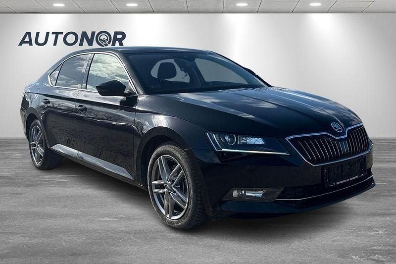 Gebraucht Skoda Superb 150 PS (110 kW) 2016 Schwarz Limousine