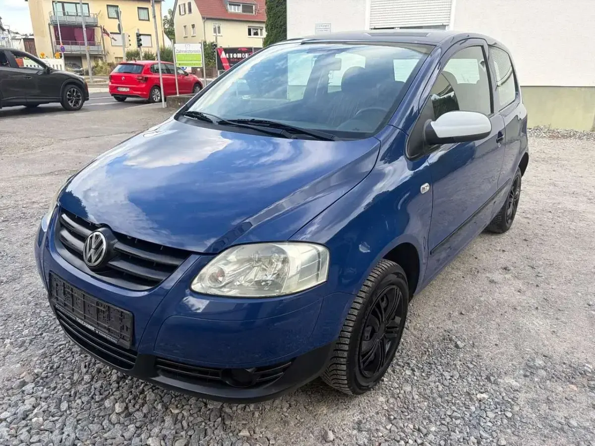 Gebraucht VW Fox Basis 54 PS (39 kW) 2006 Blau Kleinwagen