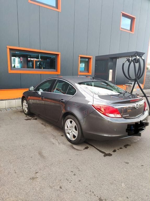 Gebraucht Opel Insignia Edition 140 PS (102 kW) 2009 Grau Limousine