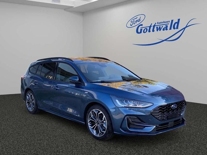 Chromablau metallic Neu 2025 Ford Focus ST-Line X Kombi | 36.490 € - Bild 1/4