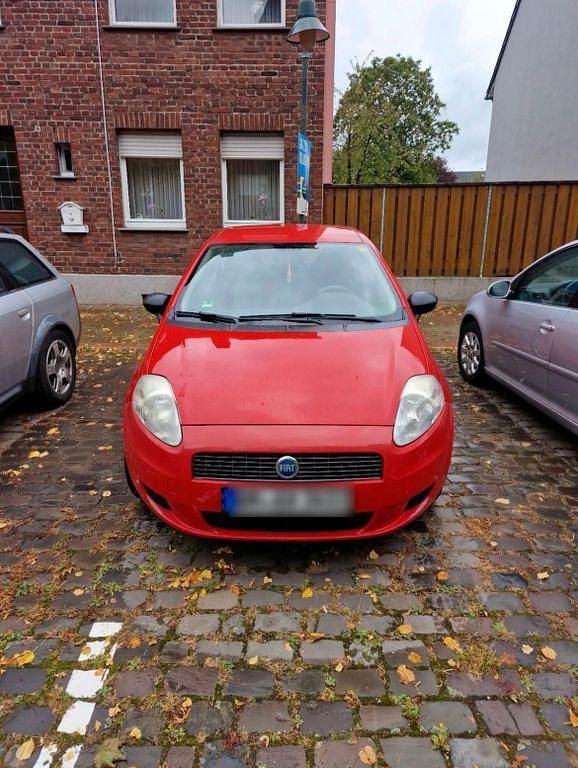 Rot Gebraucht 2006 Fiat Grande Punto Active Kleinwagen | 2.400 € (Fairer Preis) - Bild 1/4