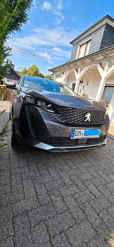 Grau Gebraucht 2021 Peugeot 3008 SUV | 22.500 € - Bild 1/4