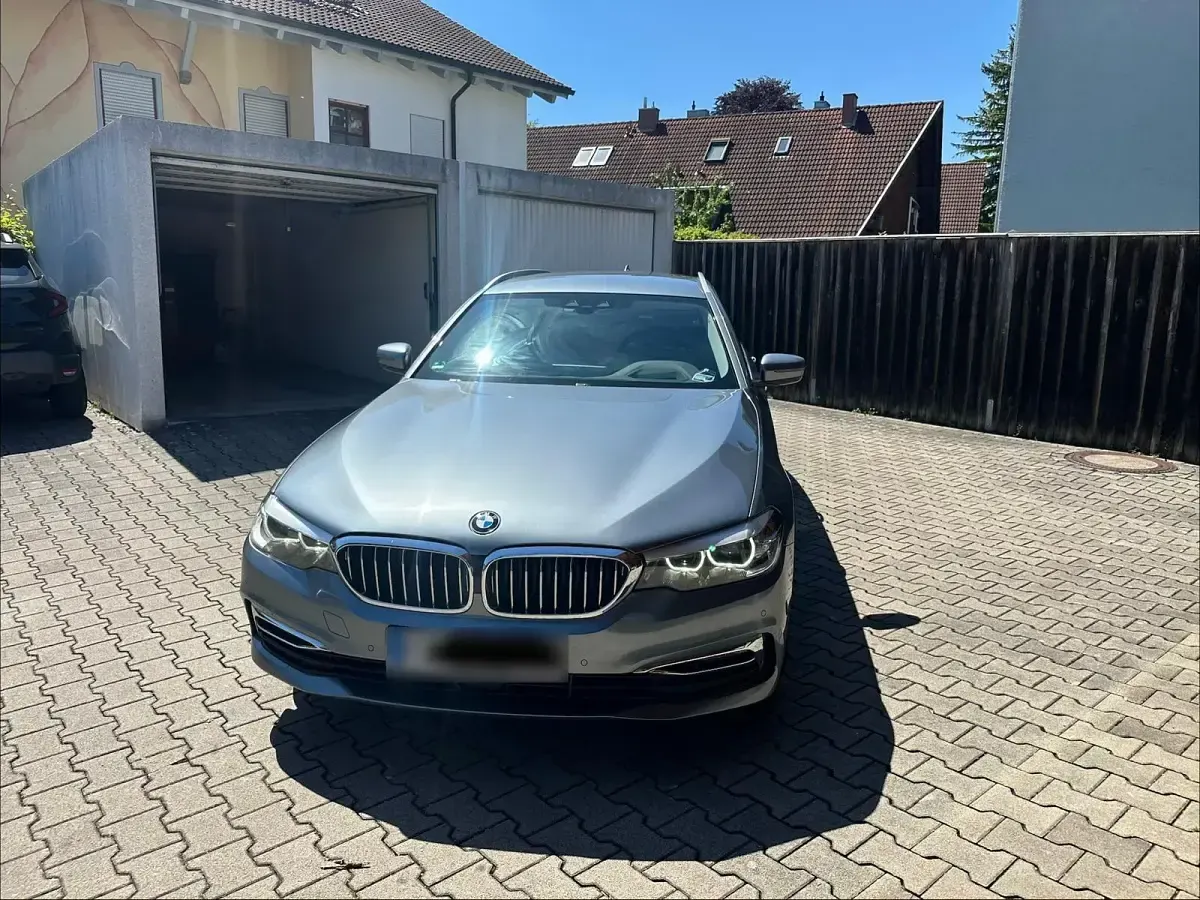 Usata BMW 520 Luxury Line 190 CV (139 kW) 2019 Grigio Station wagon