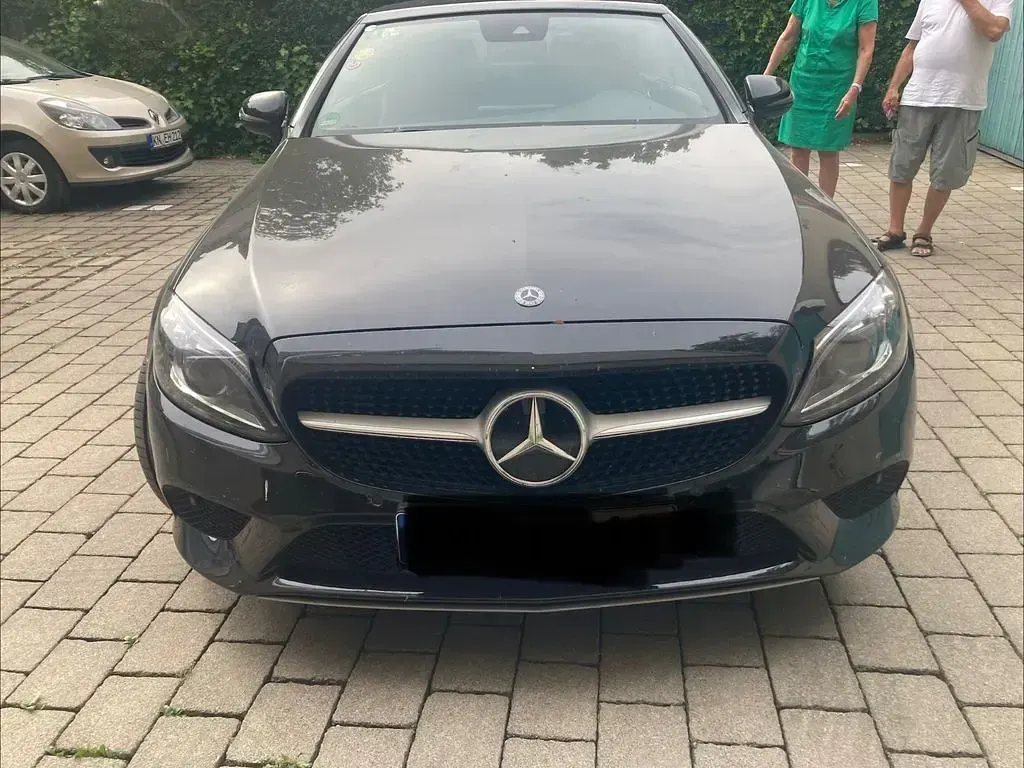 Gebraucht Mercedes C220 194 PS (142 kW) 2019 Schwarz Cabrio