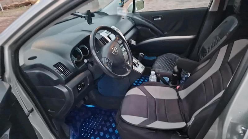 Gebraucht Toyota Corolla 101 PS (74 kW) 2006 Silber Kombi