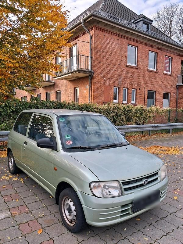 Grün Gebraucht 2000 Daihatsu Cuore Kleinwagen | 900 € (Fairer Preis) - Bild 1/4