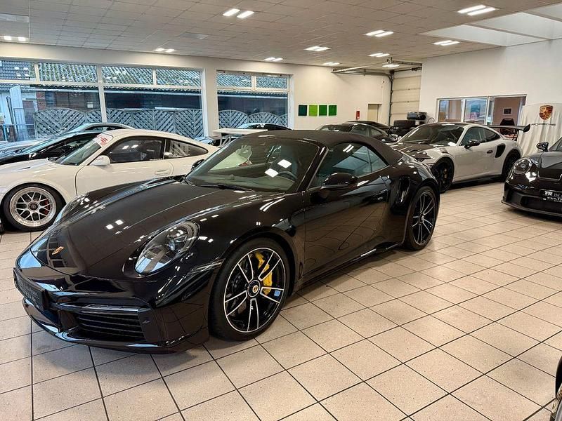 Gebraucht Porsche 911 Turbo S Cabriolet 650 PS (478 kW) 2024 Tiefschwarzmetallic Cabrio