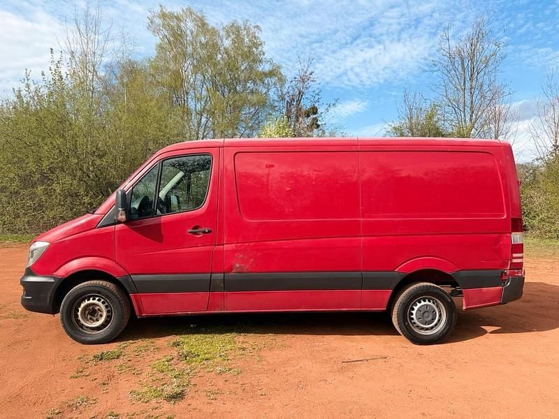 Second-hand Mercedes Sprinter 163 CP (119 kW) 2018 Roșu Van