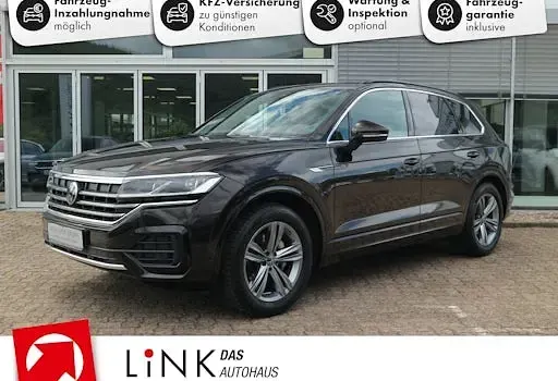 Gebraucht VW Touareg R-line 231 PS (169 kW) 2023 Tamarindenbraun metallic SUV