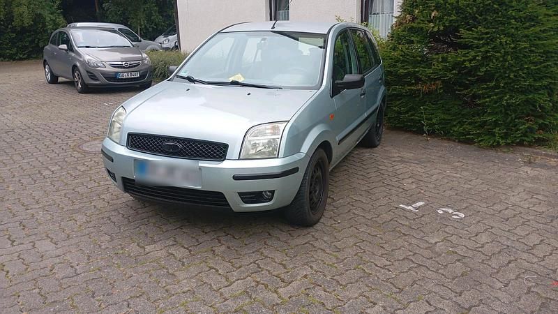 Silber Gebraucht 2003 Ford Fusion Kleinwagen | 799 € (Guter Preis) - Bild 1/4