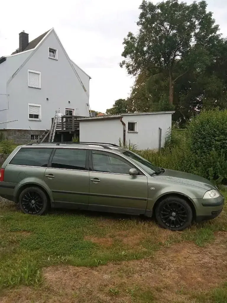 Gebraucht VW Passat 131 PS (96 kW) 2003 Grün Kombi