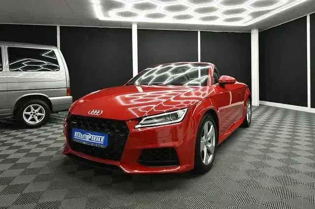 Gebraucht Audi TT Roadster Sport 245 PS (180 kW) 2019 Rot Cabrio