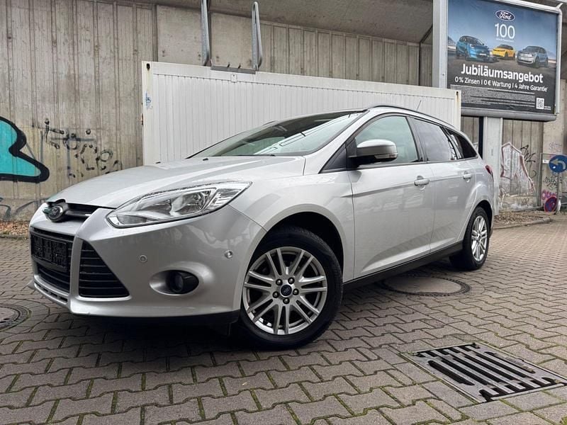 Silber Gebraucht 2014 Ford Focus Kombi | 4.590 € (Fairer Preis) - Bild 1/4