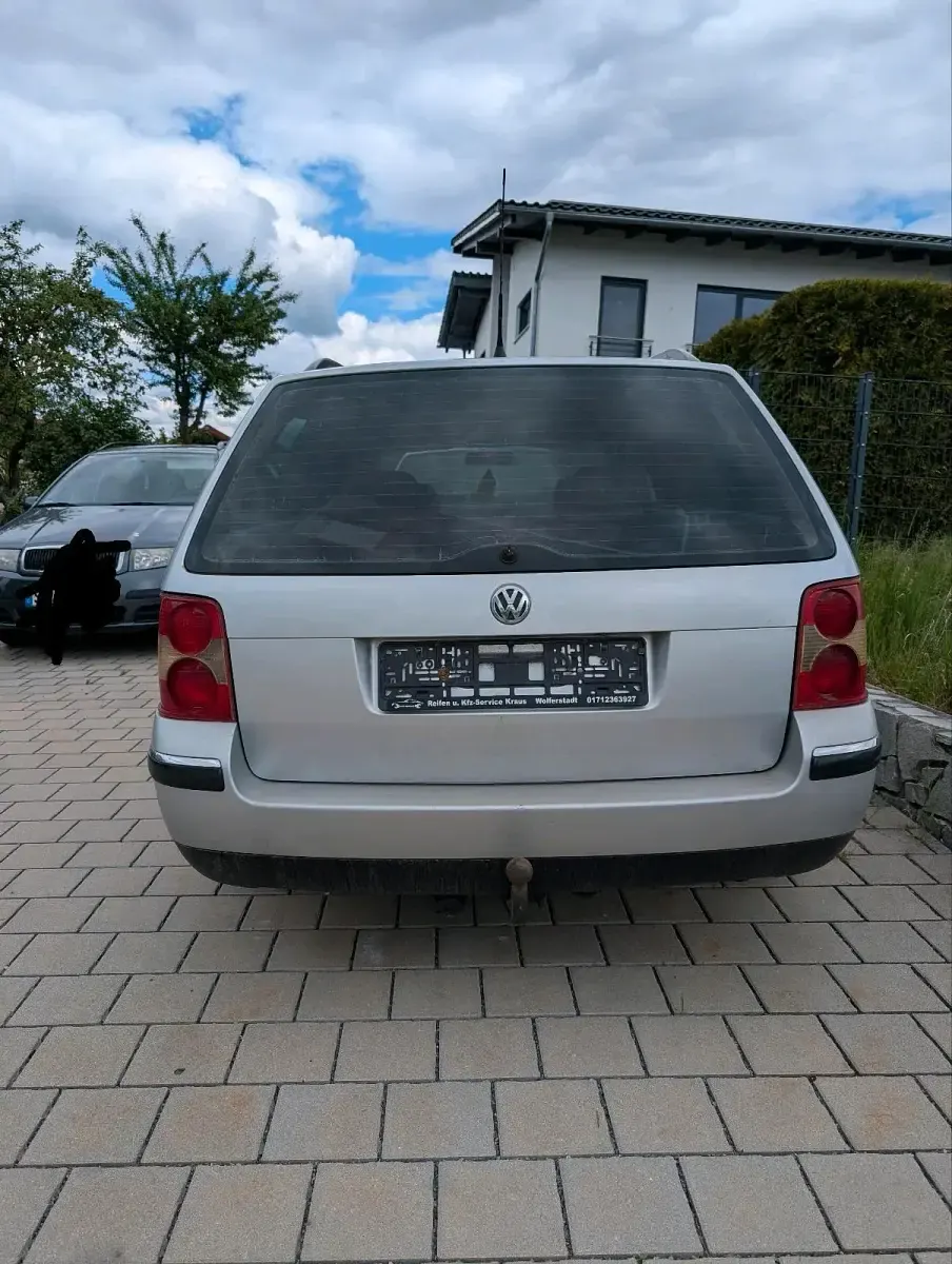 Käytetty VW Passat 131 HP (96 kW) 2001 Hopea Farmari