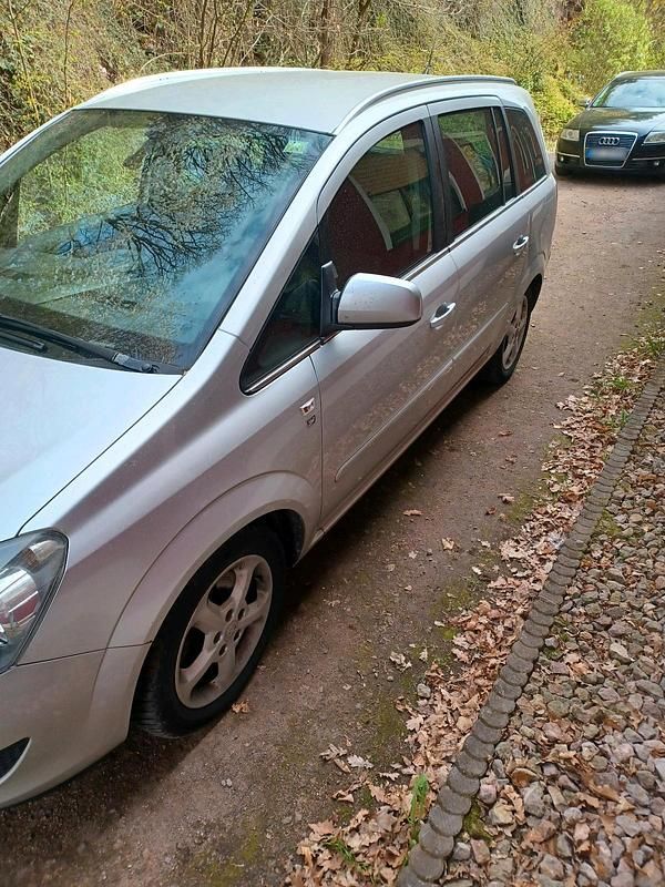 Gebraucht Opel Zafira 2010 Grau Van / Kleinbus