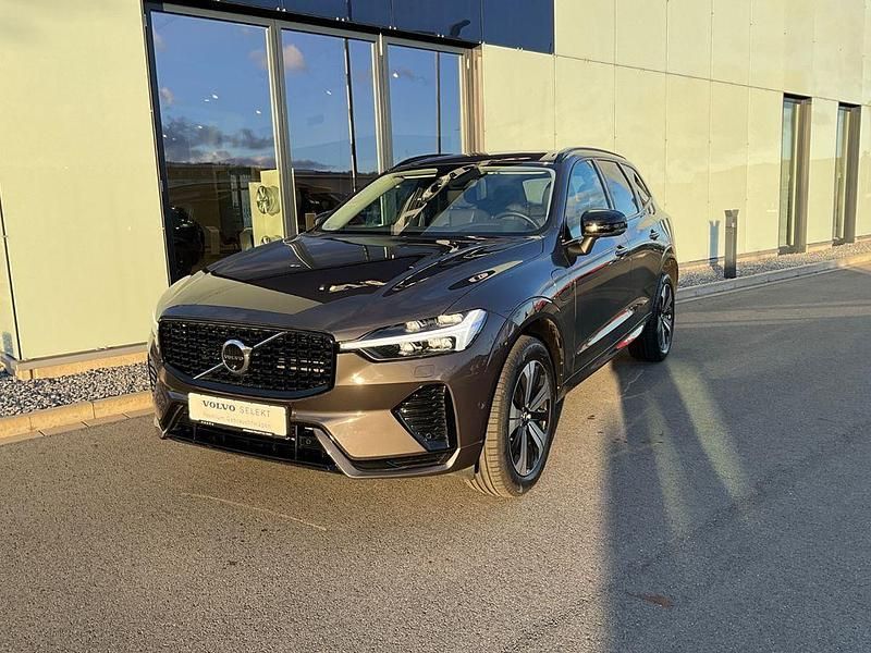 Grau Gebraucht 2025 Volvo XC60 Plus SUV | 49.900 € (Fairer Preis) - Bild 1/4