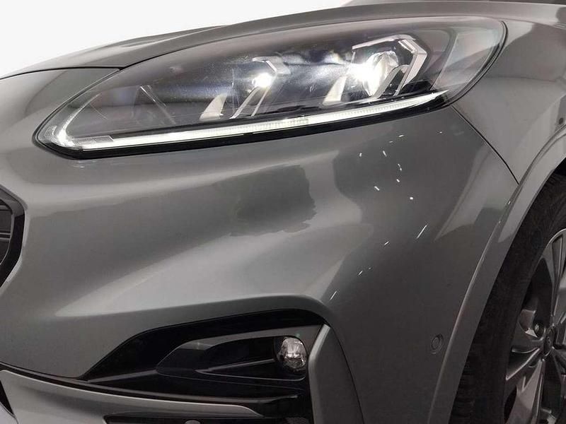 Gebraucht Ford Kuga ST-Line 150 PS (110 kW) 2023 Solar silver metallic SUV