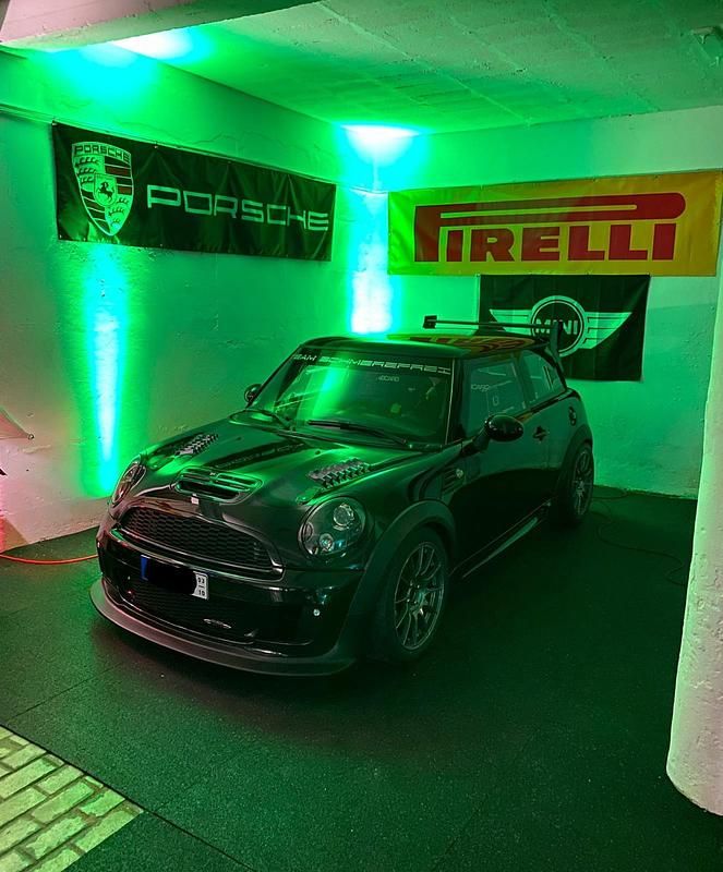 Schwarz Gebraucht 2012 Mini John Cooper Works Kleinwagen | 41.990 € - Bild 1/4