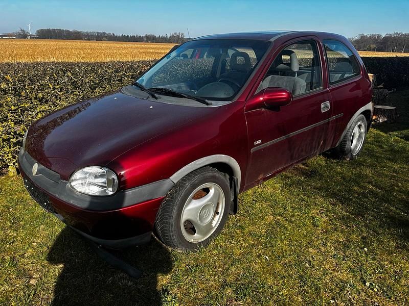 Gebraucht Opel Corsa 90 PS (66 kW) 1995 Andere farben Kleinwagen