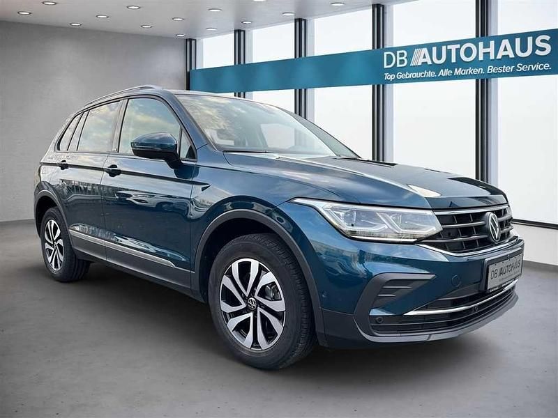 Gebraucht VW Tiguan Active 245 PS (180 kW) 2023 Blau SUV