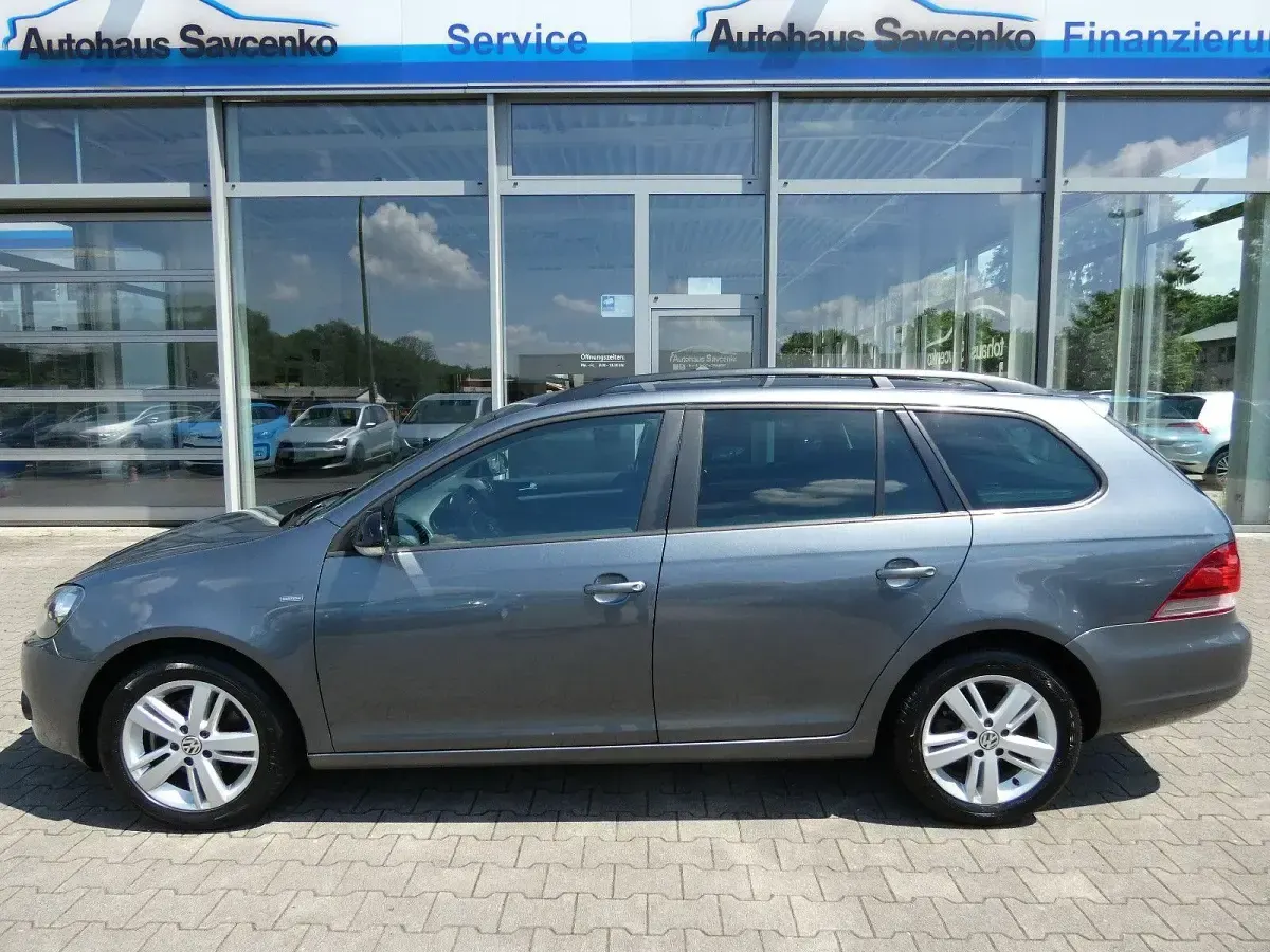 Gebraucht VW Golf VII Match 105 PS (77 kW) 2013 Grau Kombi