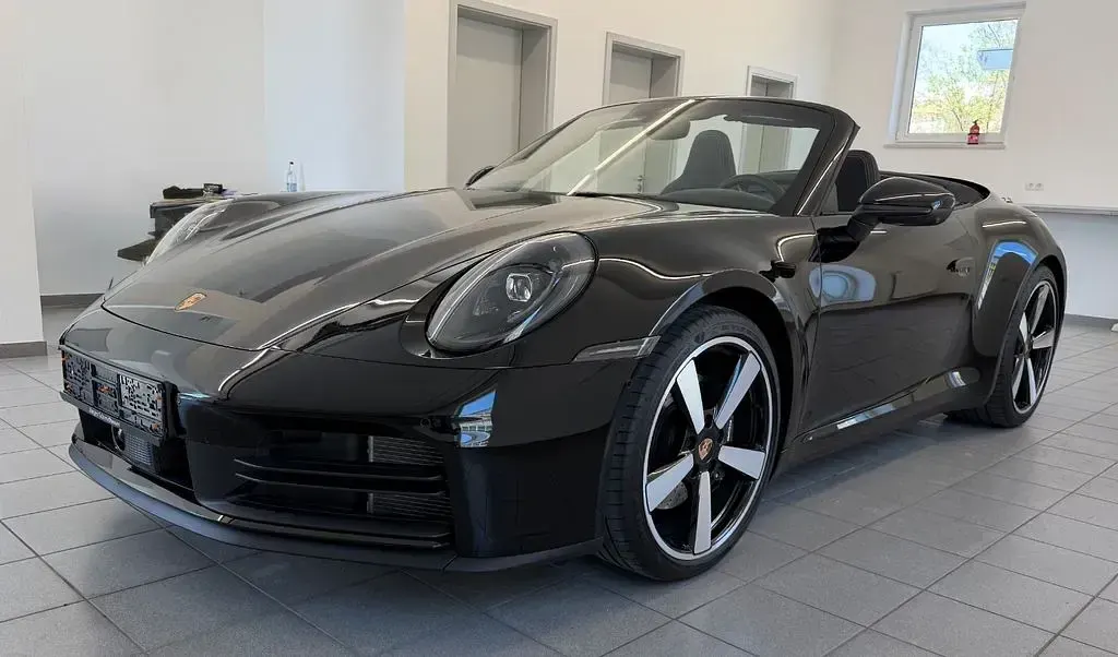 Gebraucht Porsche 911 Carrera Cabriolet 394 PS (289 kW) 2025 Schwarz Cabrio