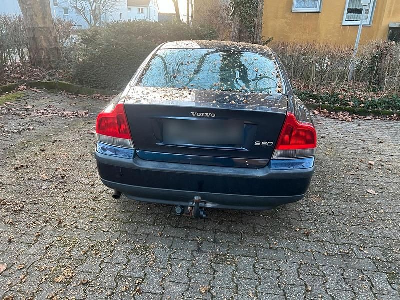 Second-hand Volvo S60 171 CP (125 kW) 2000 Negru Berlinǎ