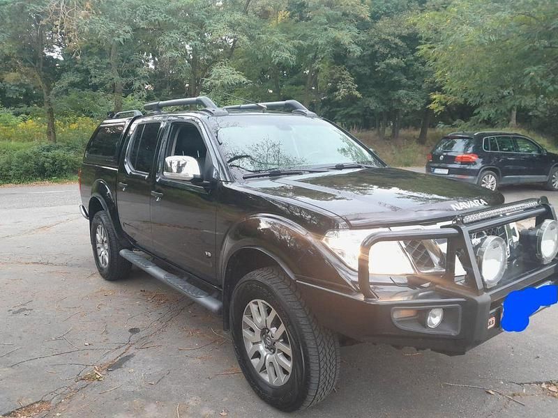 Gebraucht Nissan Navara 231 PS (169 kW) 2012 Schwarz Abholung