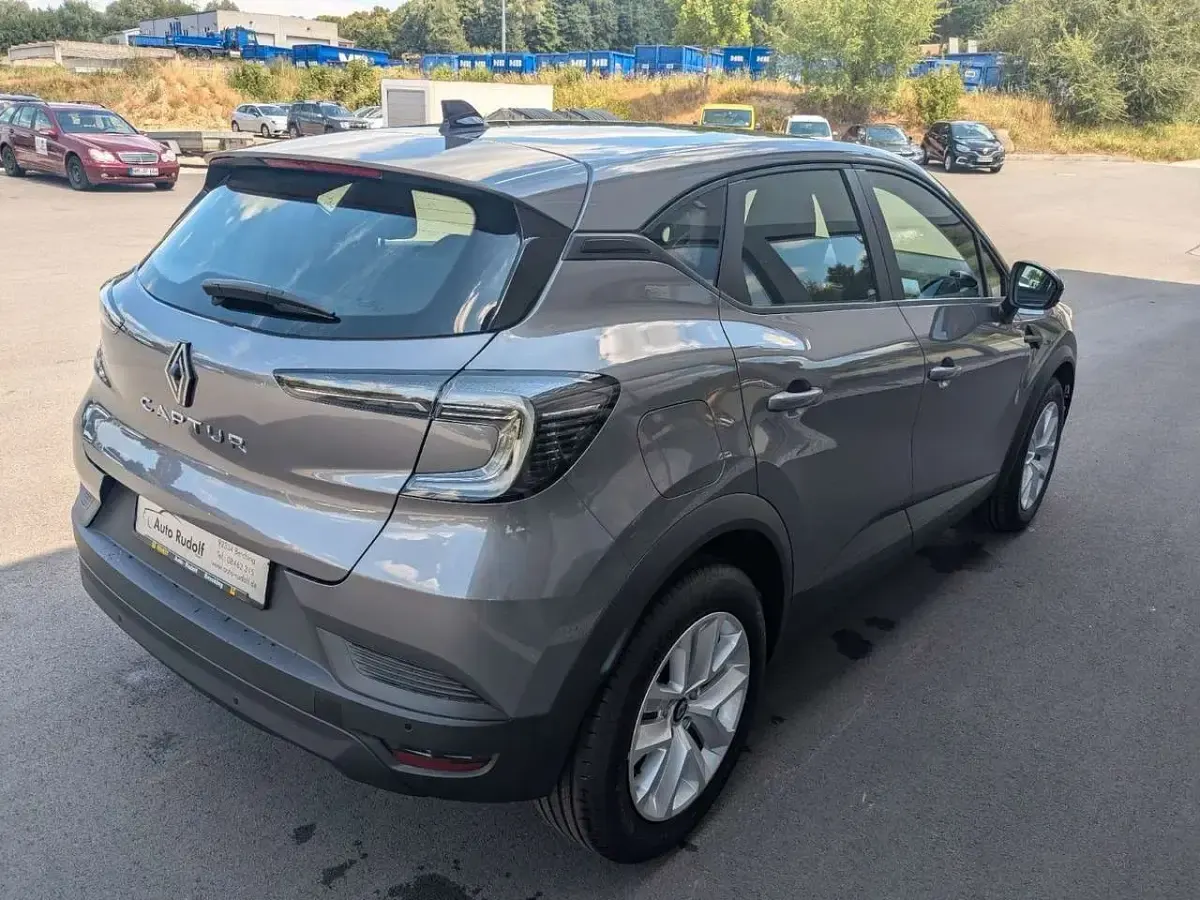 Używany Renault Captur Evolution 91 KM (66 kW) 2025 Szary SUV