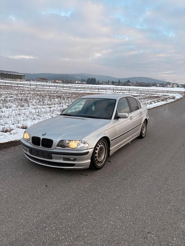 Gebraucht BMW 323 170 PS (125 kW) 1999 Silber Limousine