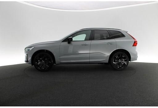 Neu Volvo XC60 Plus 250 PS (183 kW) 2026 Grau SUV