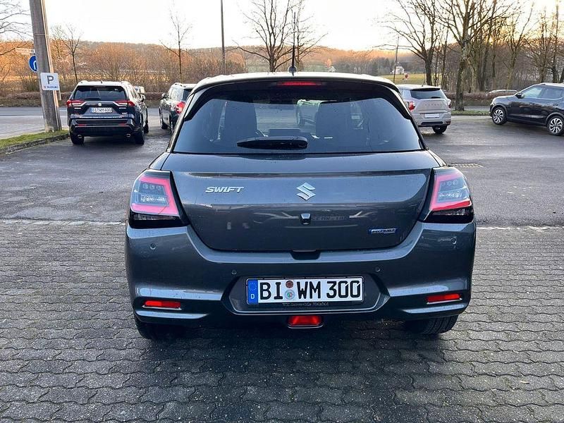 Neu Suzuki Swift Comfort+ 83 PS (61 kW) 2025 Grau Limousine