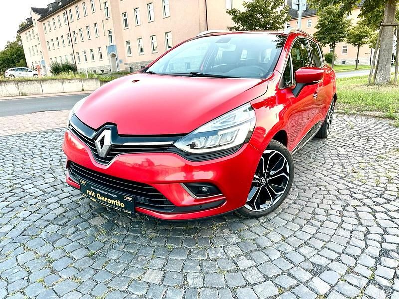 Rot Gebraucht 2017 Renault Clio GrandTour Intens Kombi | 7.600 € - Bild 1/4