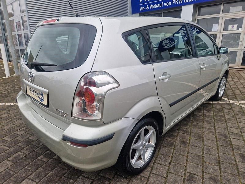 Gebraucht Toyota Corolla Verso 129 PS (94 kW) 2007 Braun Van / Kleinbus