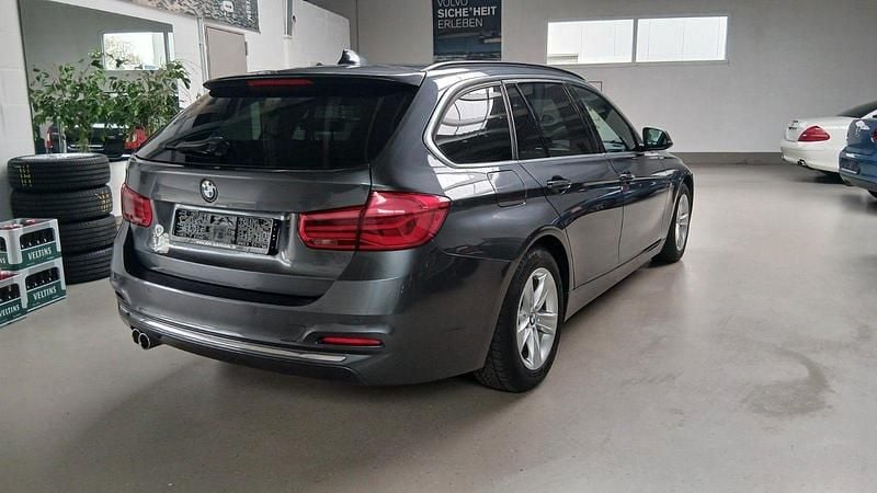 Gebraucht BMW 320 Luxury Line 190 PS (139 kW) 2016 Mineralgrau Kombi