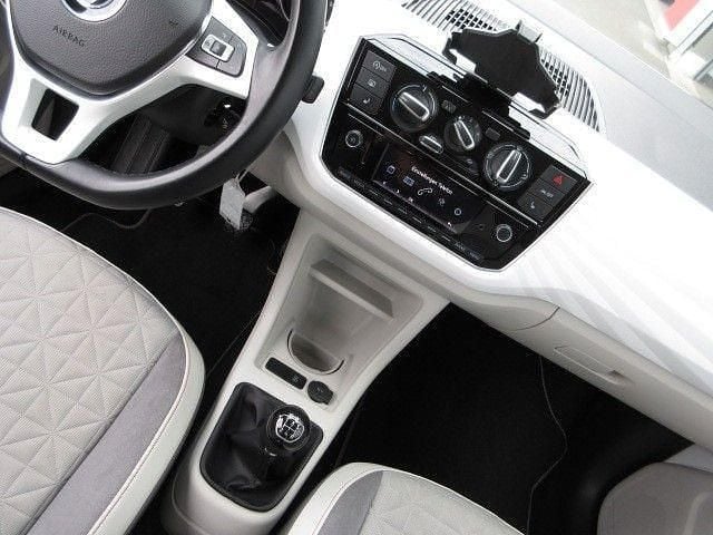Gebraucht VW up! Beats 65 PS (47 kW) 2021 Weiß Kleinwagen