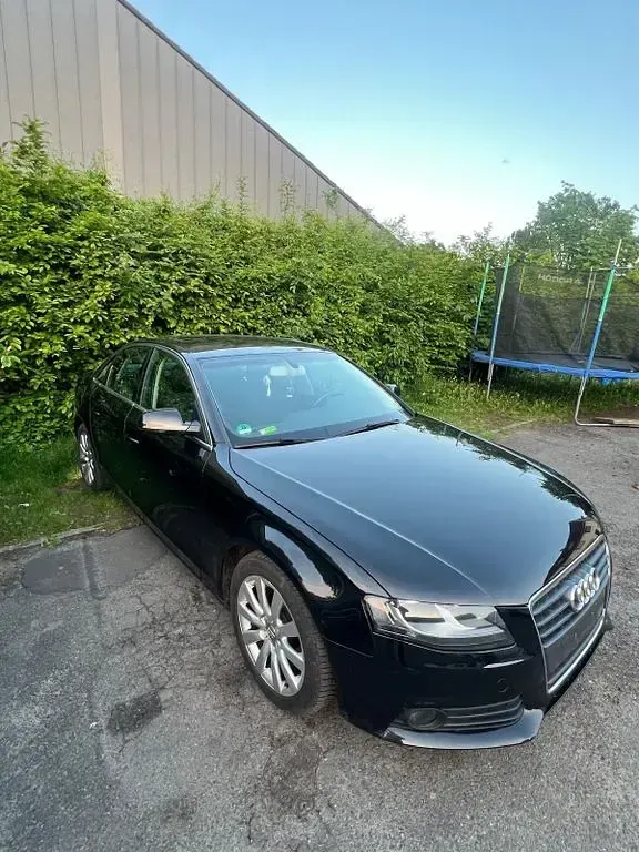 Gebraucht Audi A4 Attraction 160 PS (117 kW) 2010 Limousine