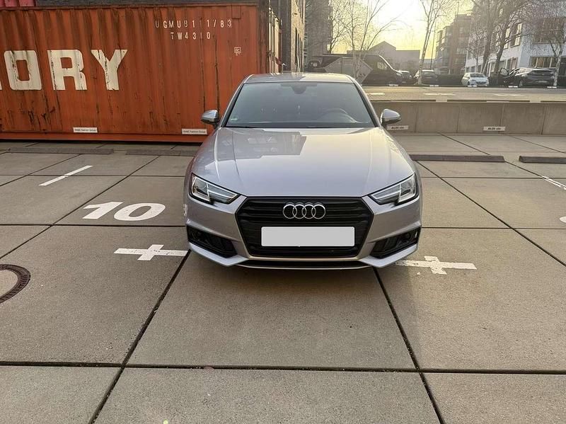 Gebraucht Audi A4 Design 150 PS (110 kW) 2019 Grau Limousine