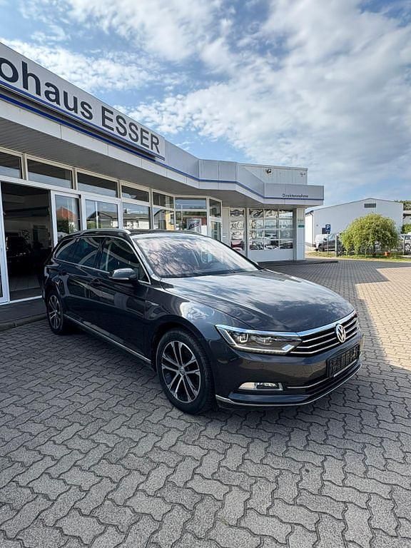 Gebraucht VW Passat Comfortline 190 PS (139 kW) 2018 Grau Kombi