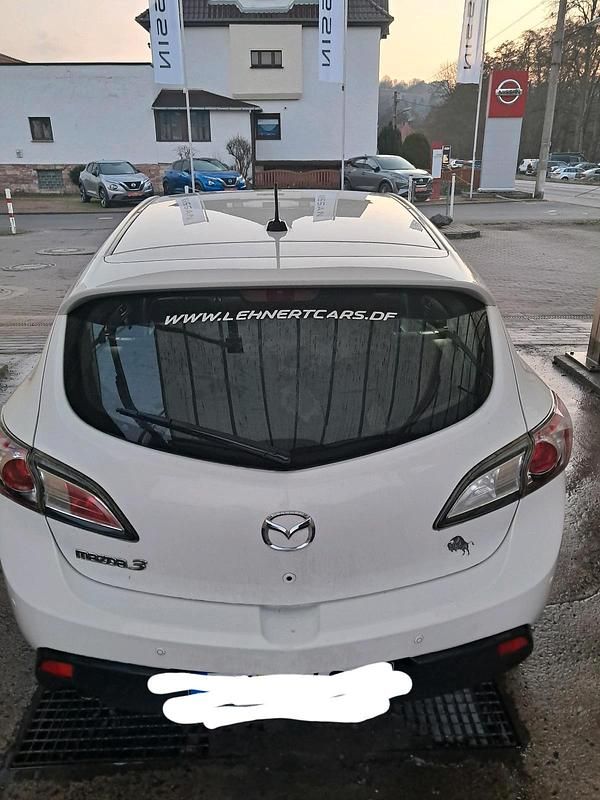 Gebraucht Mazda 3 105 PS (77 kW) 2010 Weiß Limousine