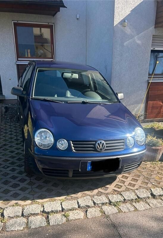 Blau Gebraucht 2004 VW Polo Comfortline Kleinwagen | 3.000 € (Teuer) - Bild 1/4