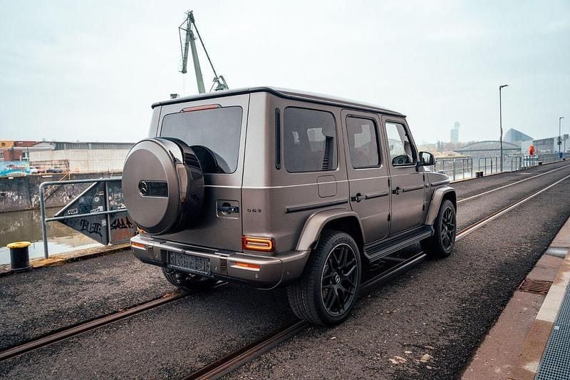 Braun Neu 2025 Mercedes G63 AMG AMG SUV | 267.738 € (Teuer) - Bild 1/4